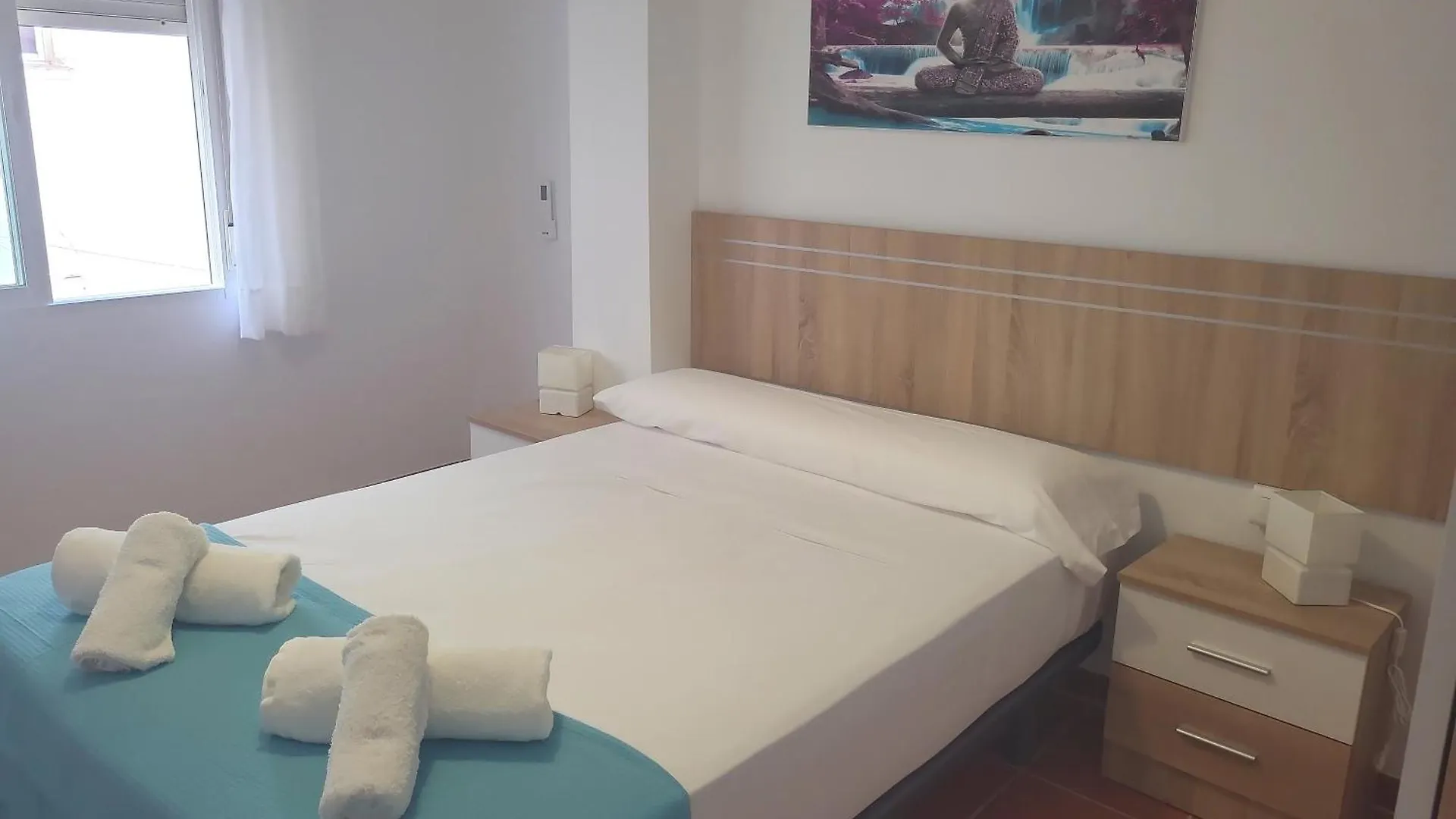 Apartamento Diputacion 25 contacts